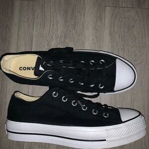 Women’s platform all star converse